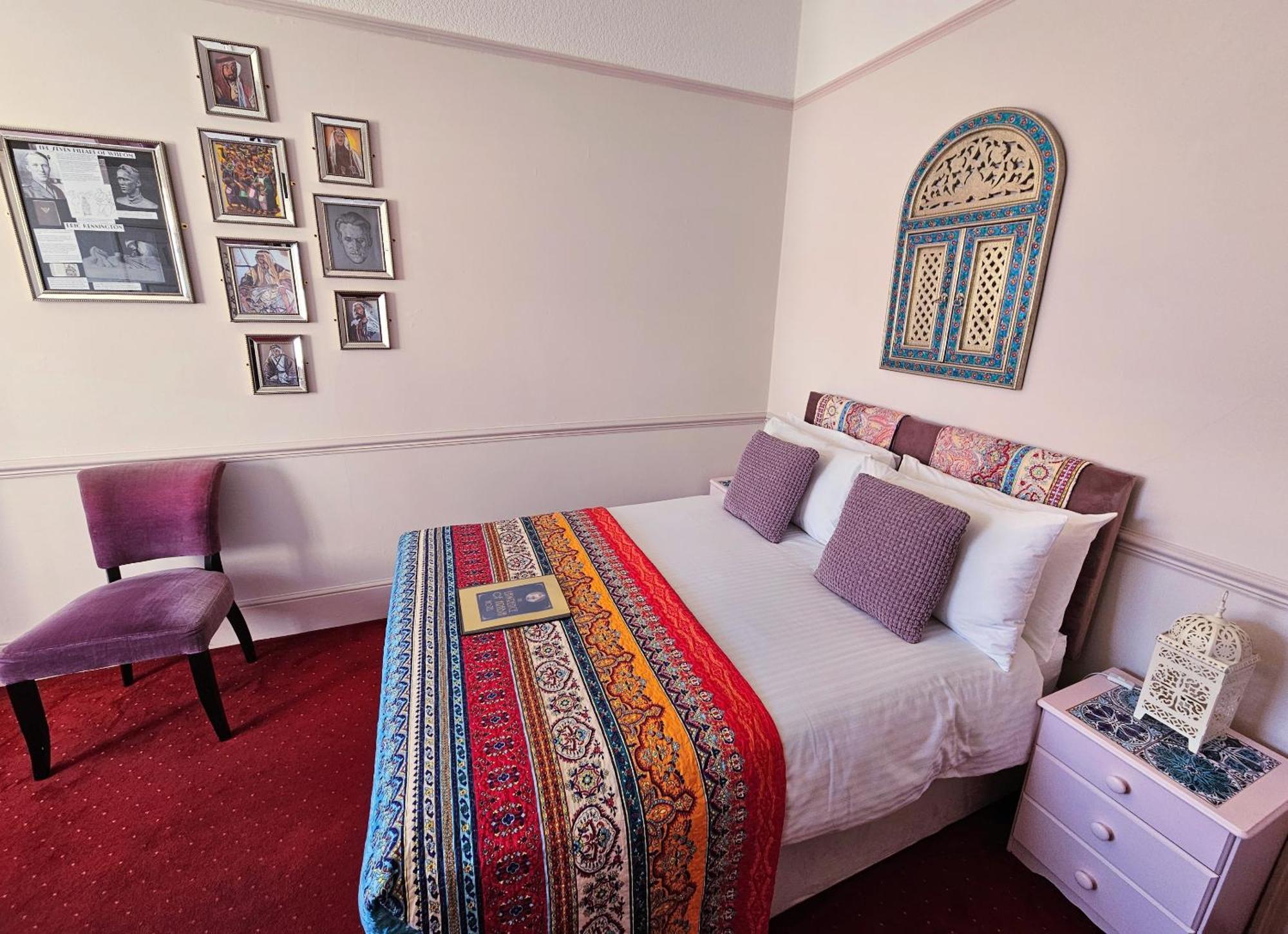 The Lawrence Of Arabia Hotel Уэймут Номер фото
